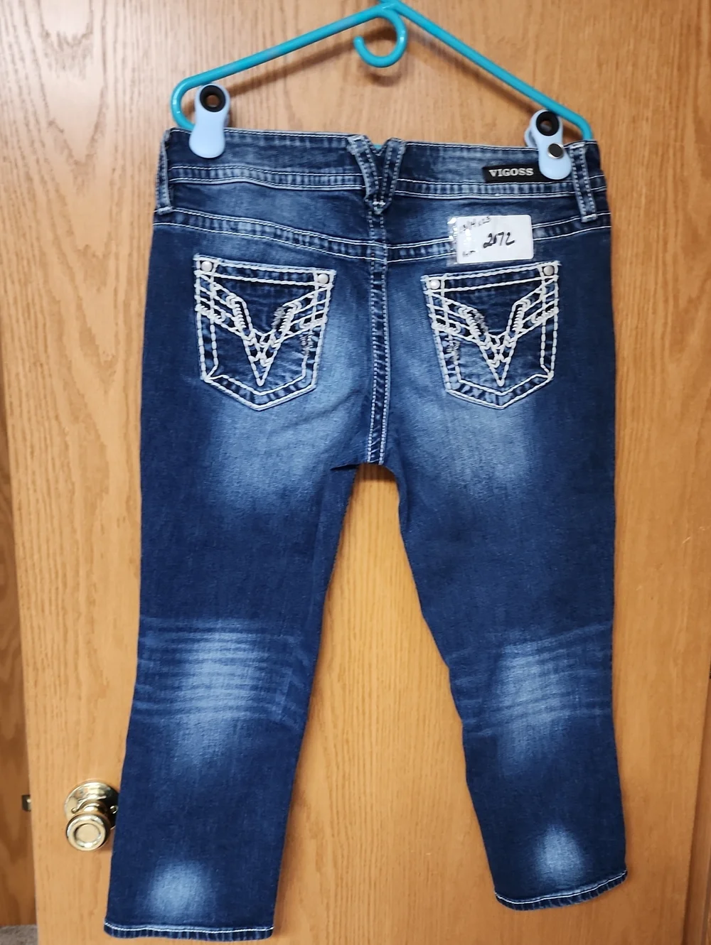 Vigoss Embroidered Back Pocket Cropped Jeans womens 13/14x23 number 2072